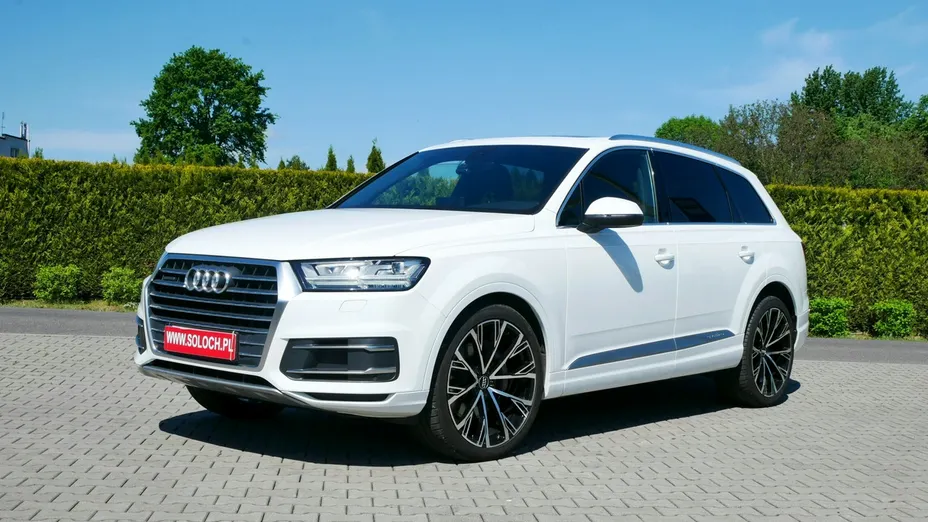 AUDI Q7 -