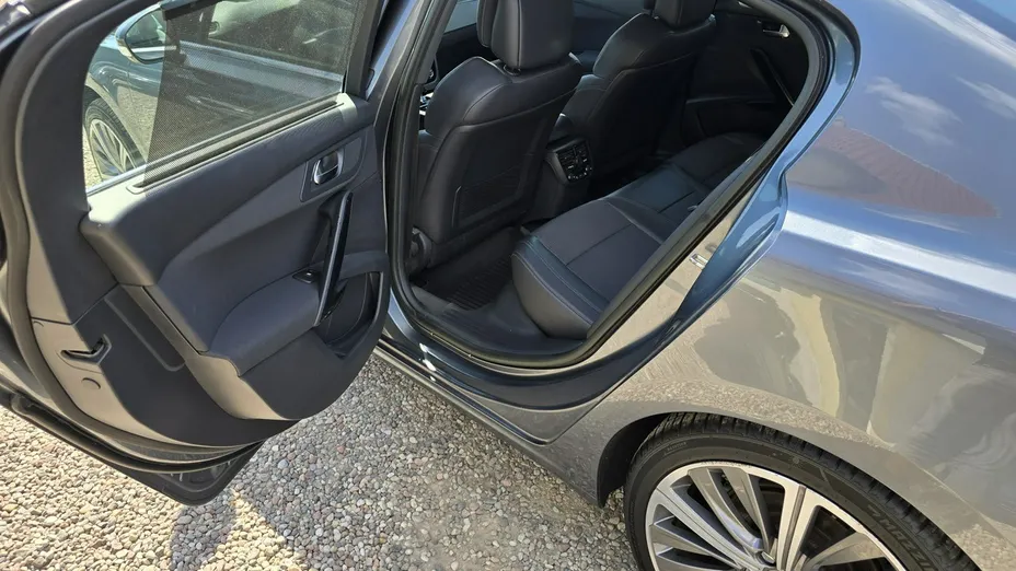 PEUGEOT 508 -