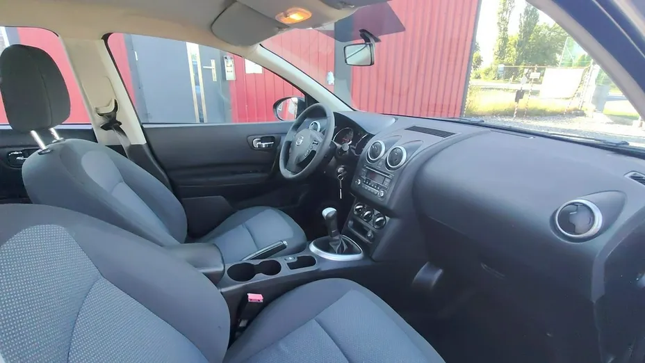 NISSAN Qashqai -
