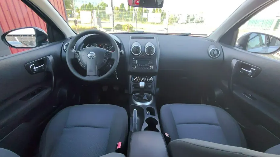 NISSAN Qashqai -