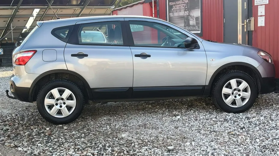 NISSAN Qashqai -