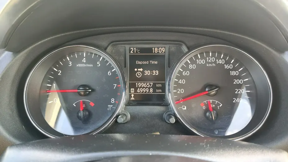 NISSAN Qashqai -