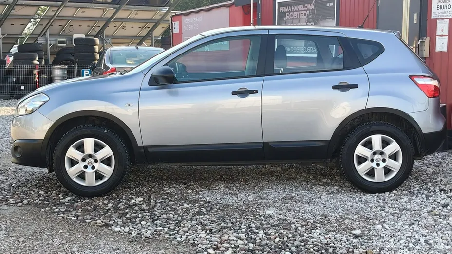 NISSAN Qashqai -