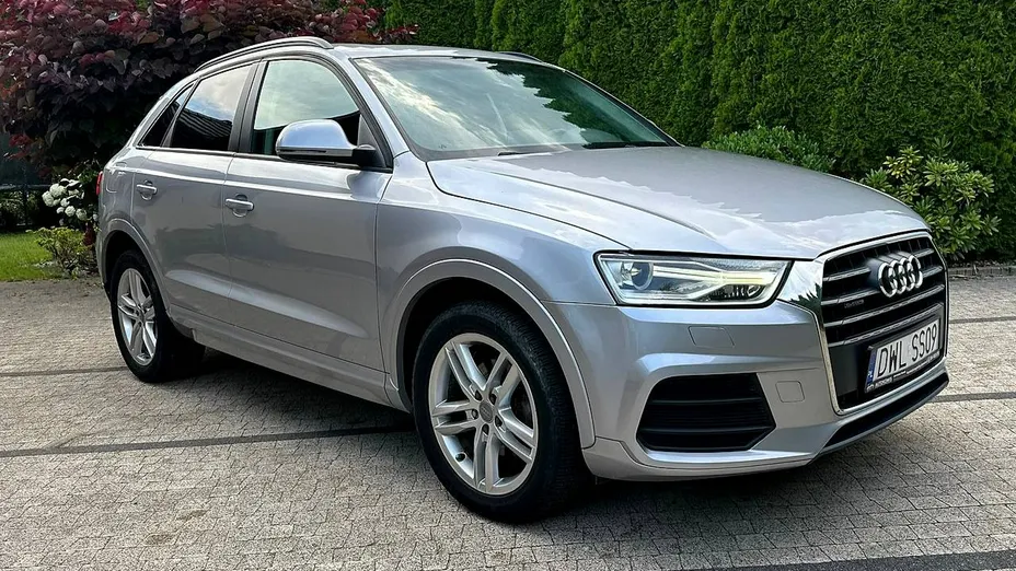 AUDI Q3 -