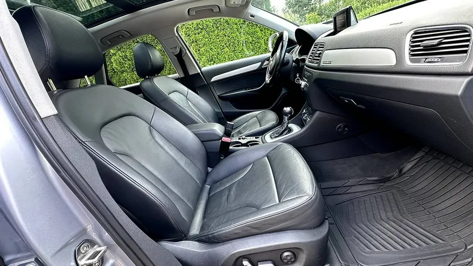 AUDI Q3 -