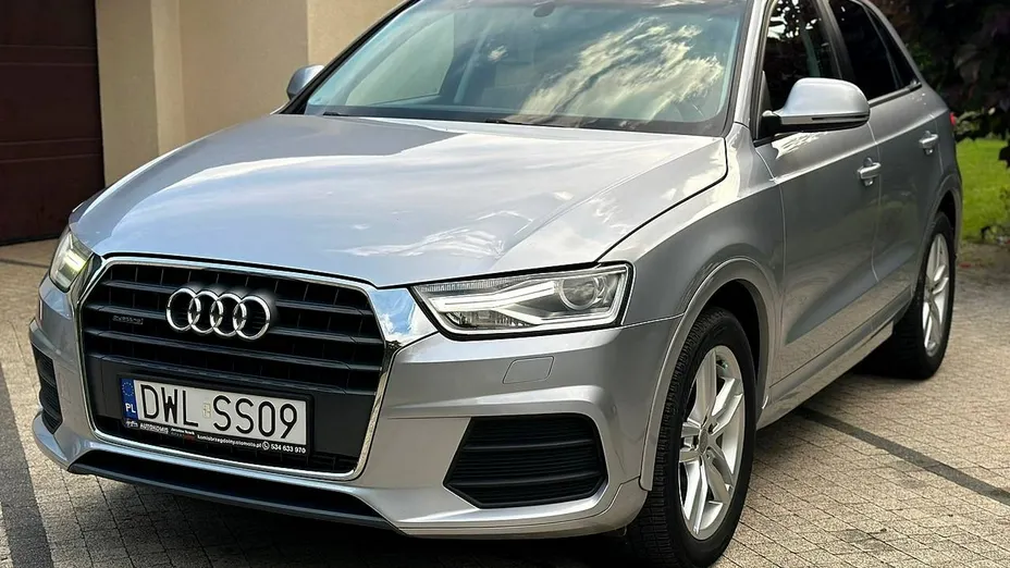 AUDI Q3 -