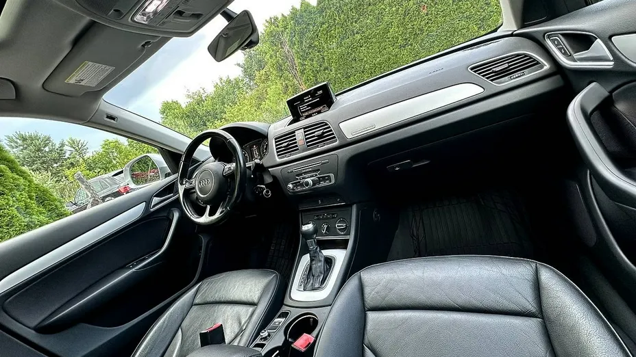 AUDI Q3 -