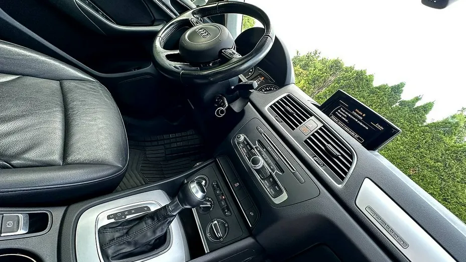 AUDI Q3 -