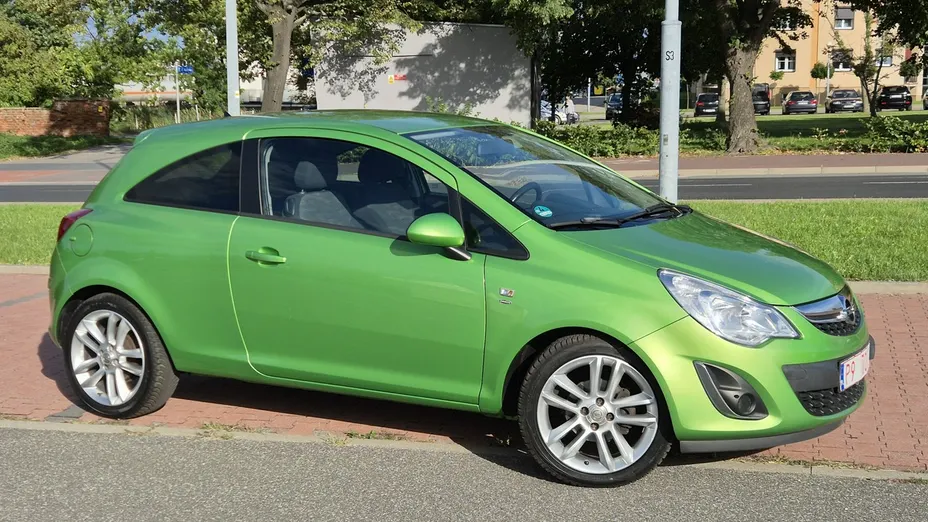 OPEL Corsa -