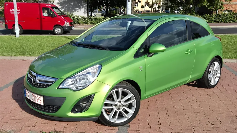 OPEL Corsa -