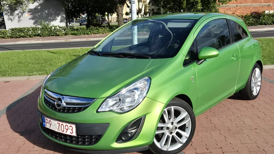 OPEL Corsa -