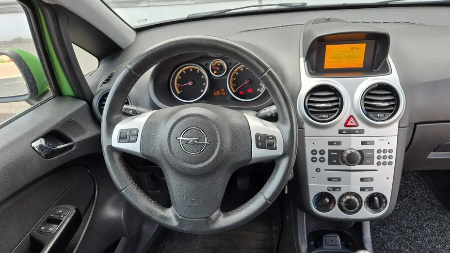 OPEL Corsa -