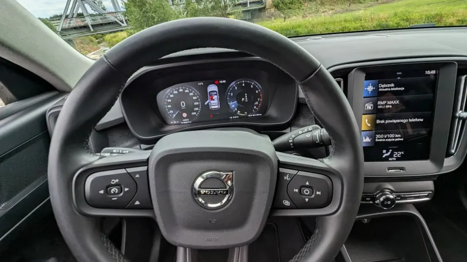 VOLVO XC40 -