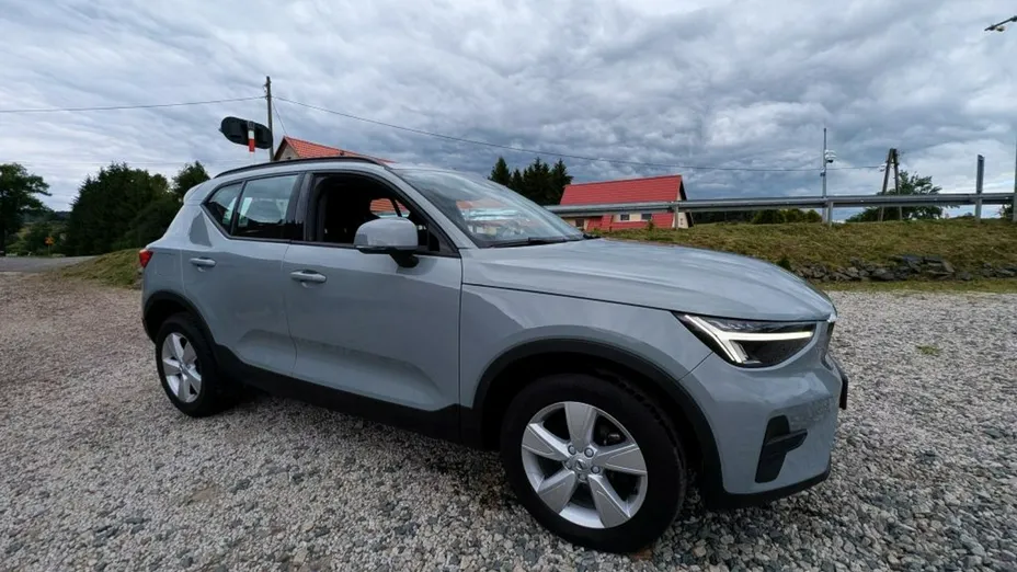 VOLVO XC40 -