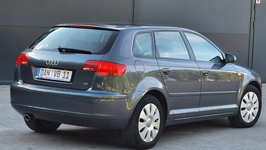AUDI A3 -