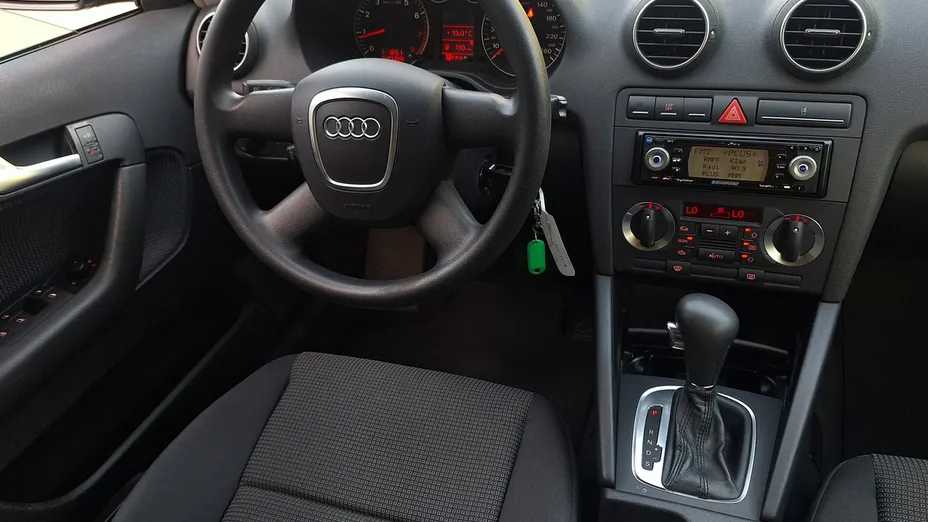 AUDI A3 -