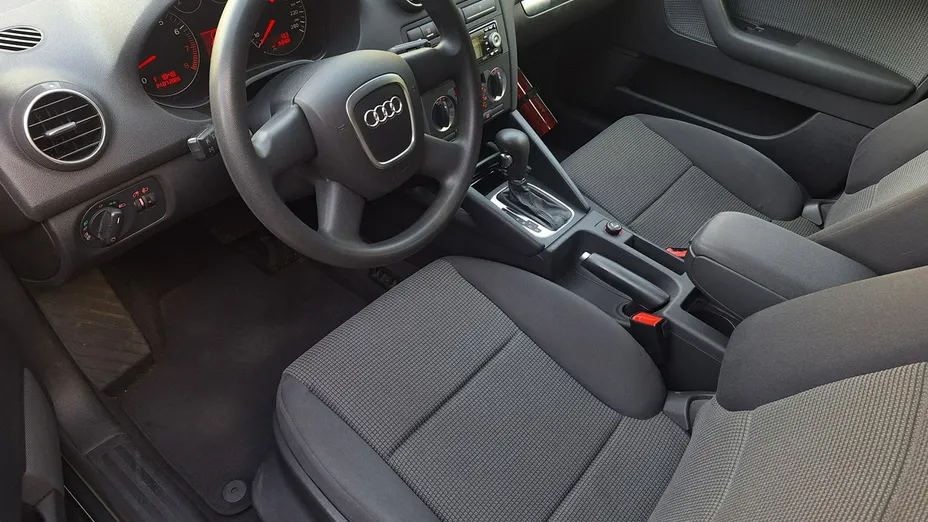 AUDI A3 -