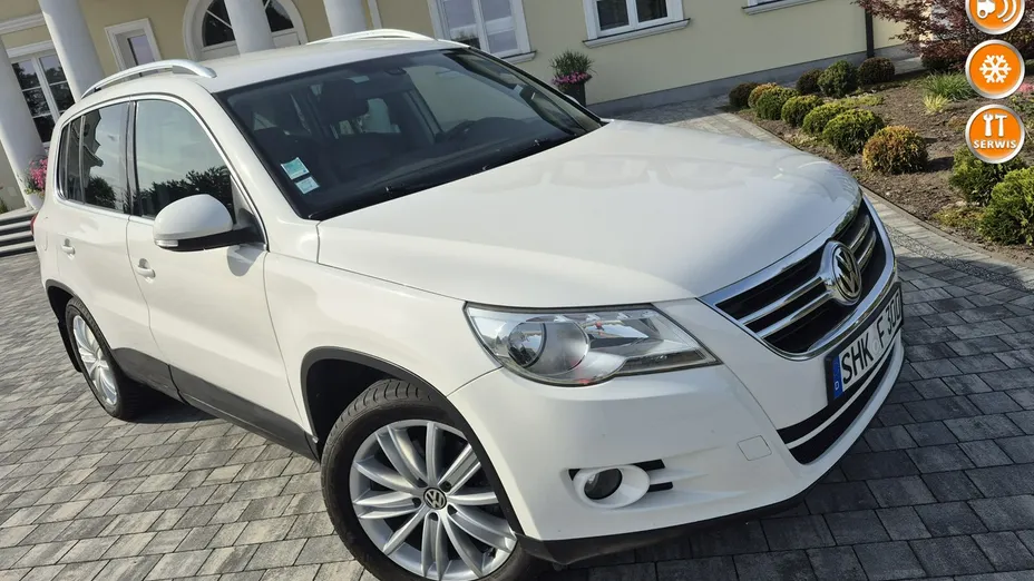 VOLKSWAGEN Tiguan -