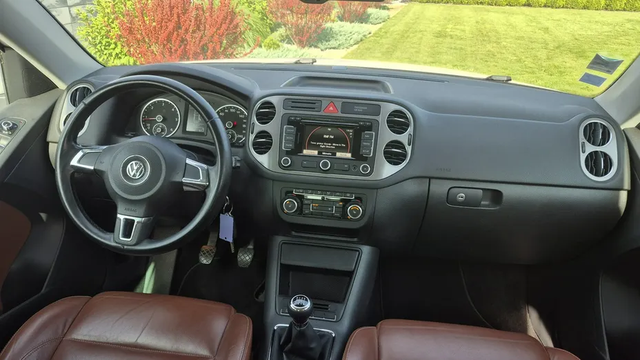 VOLKSWAGEN Tiguan -