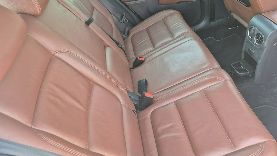 VOLKSWAGEN Tiguan -