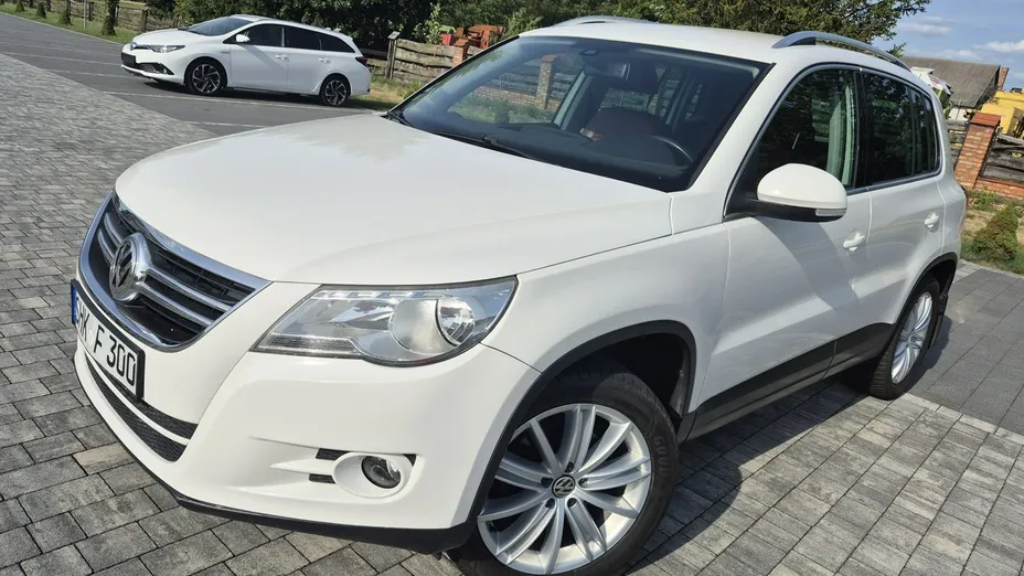 VOLKSWAGEN Tiguan -