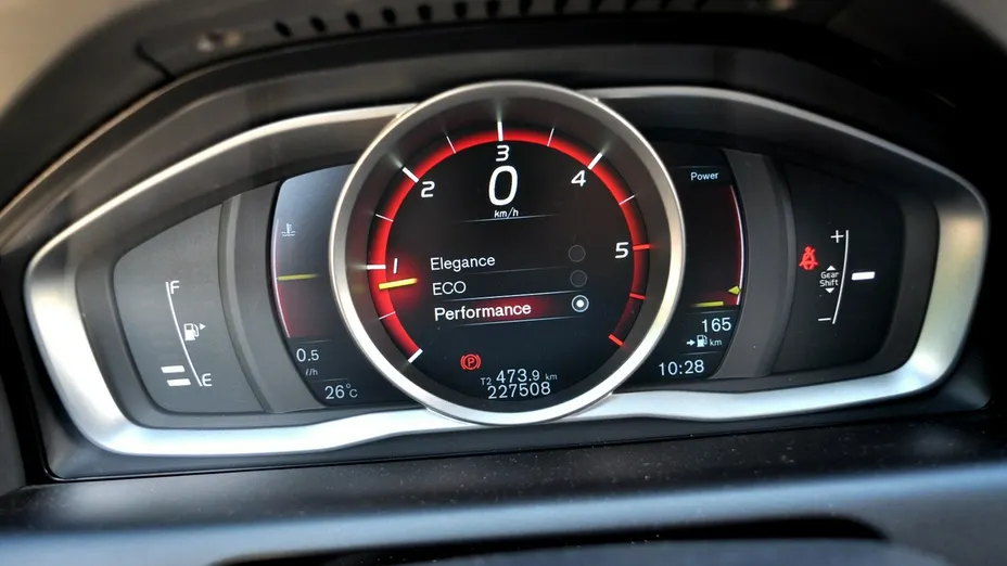 VOLVO XC60 -