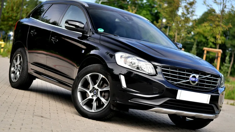 VOLVO XC60 -