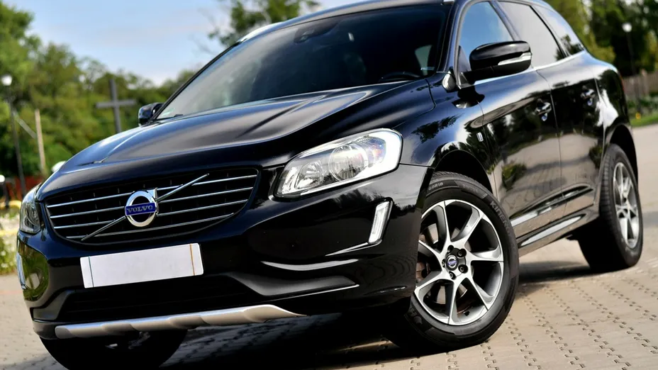 VOLVO XC60 -