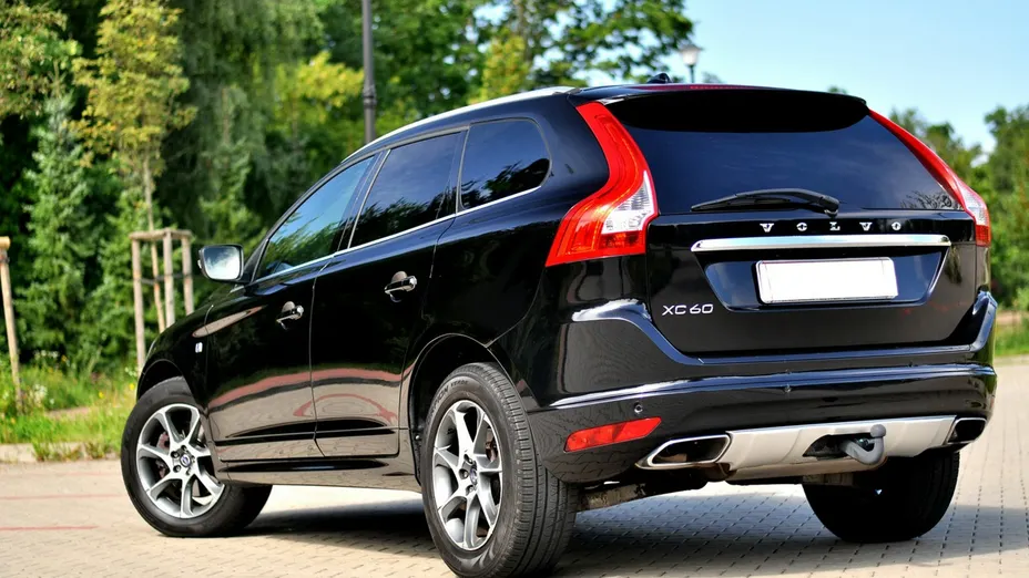 VOLVO XC60 -