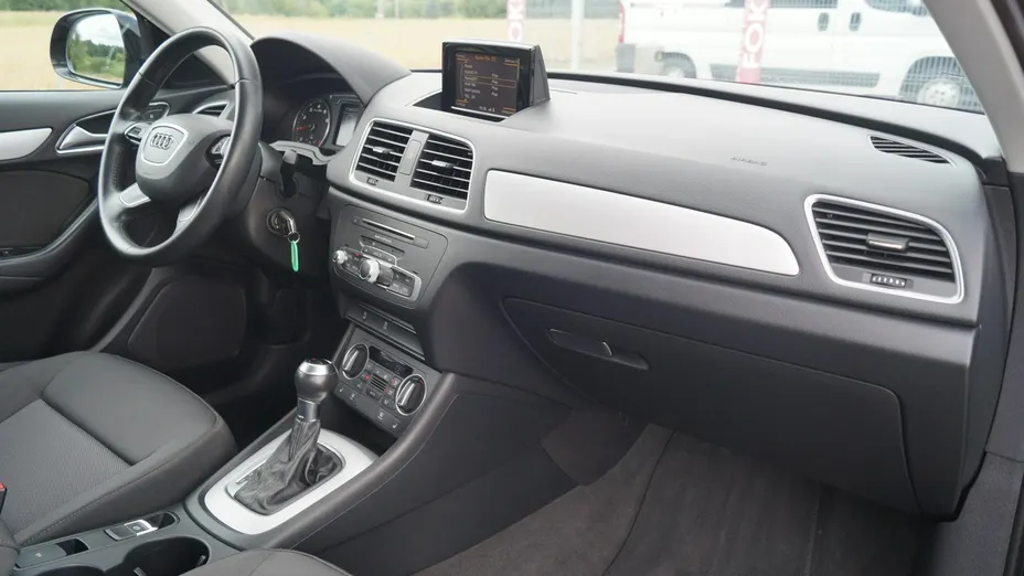 AUDI Q3 -