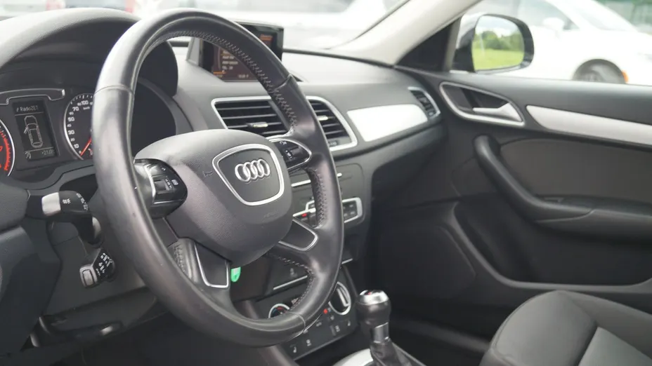 AUDI Q3 -