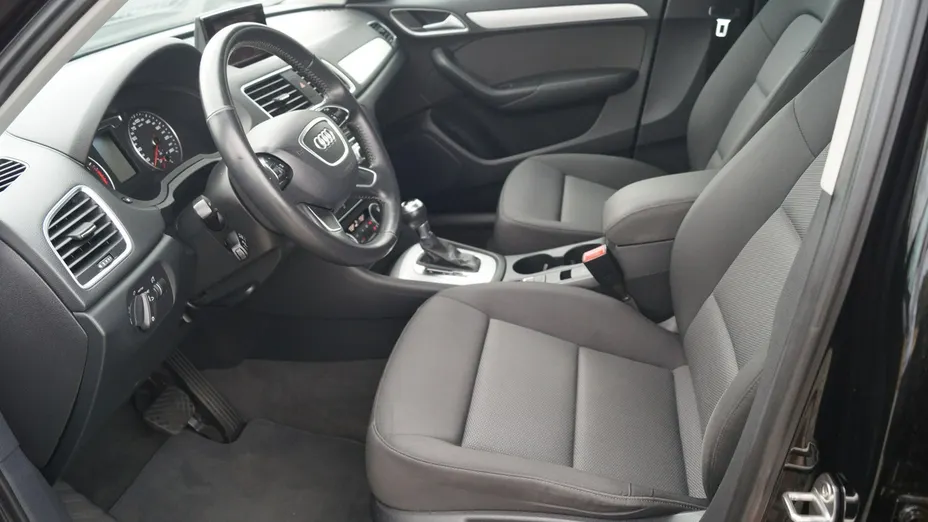 AUDI Q3 -