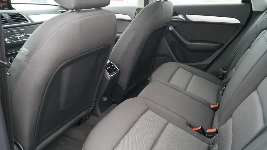 AUDI Q3 -