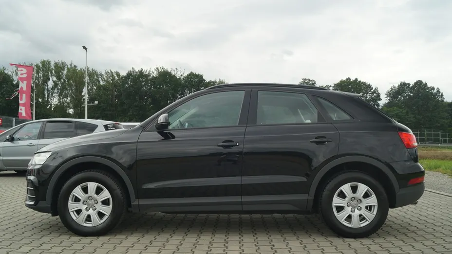 AUDI Q3 -