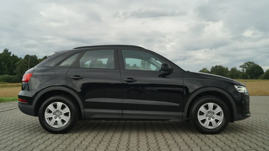 AUDI Q3 -