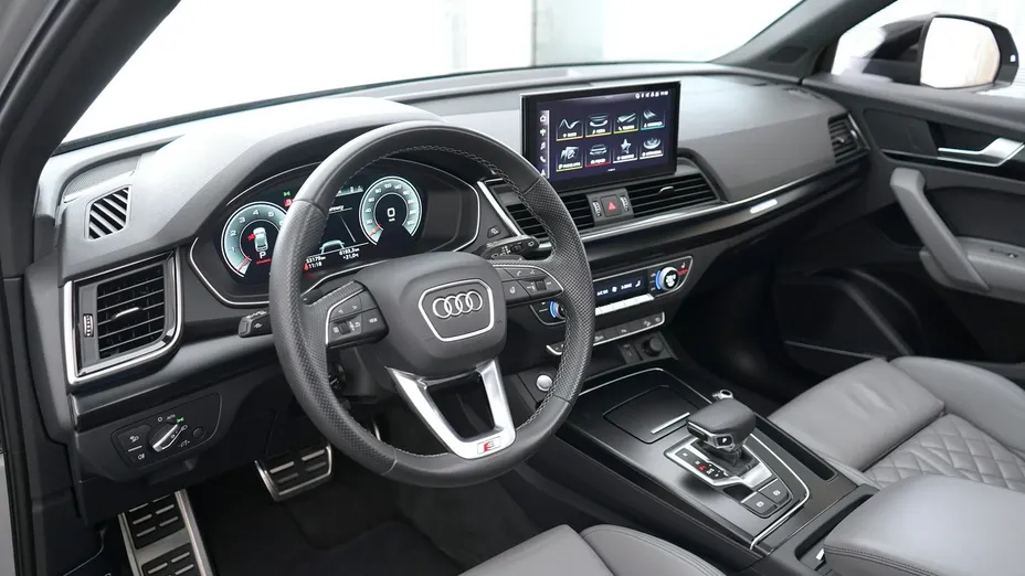 AUDI Q5 -