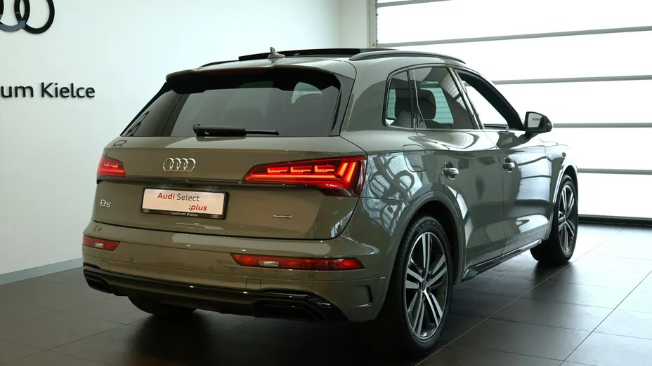 AUDI Q5 -