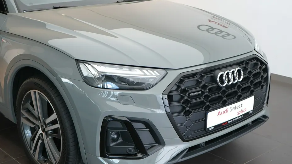 AUDI Q5 -