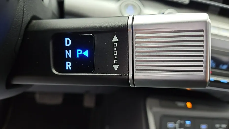 HYUNDAI Kona -