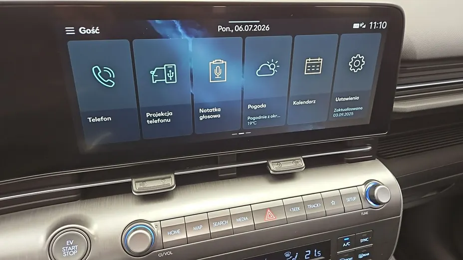 HYUNDAI Kona -