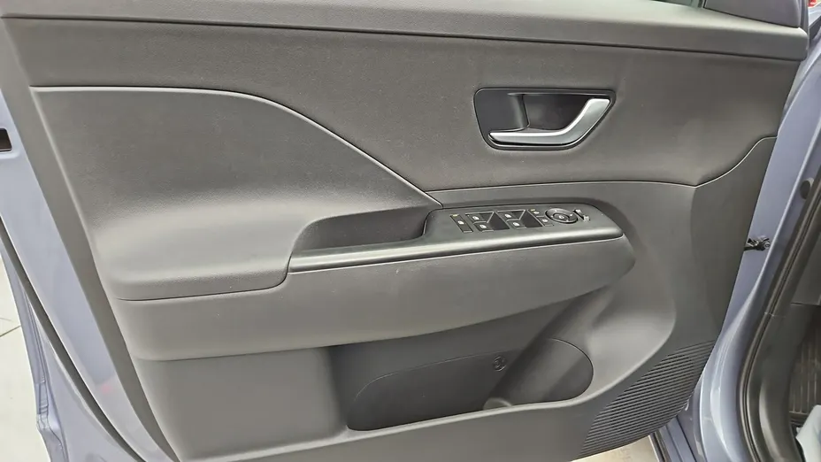 HYUNDAI Kona -