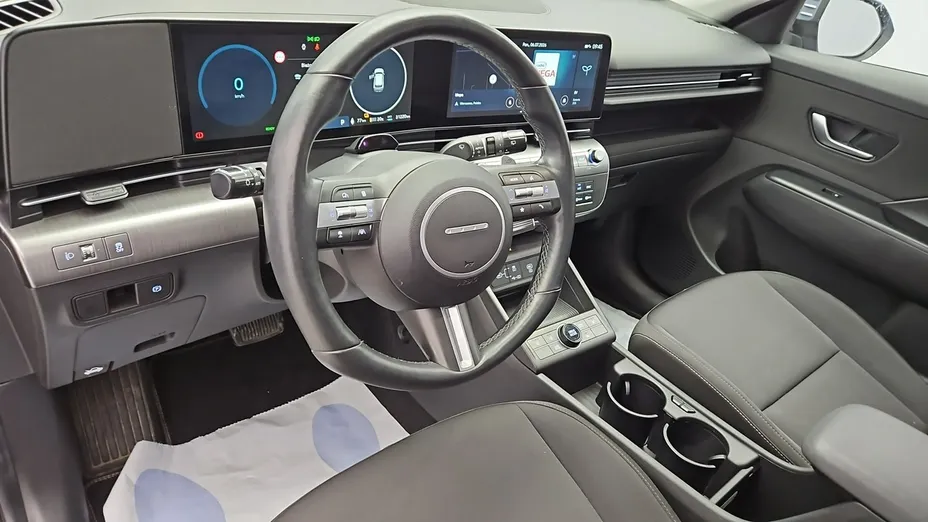 HYUNDAI Kona -