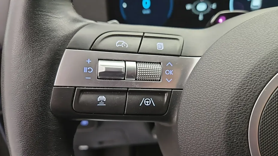 HYUNDAI Kona -