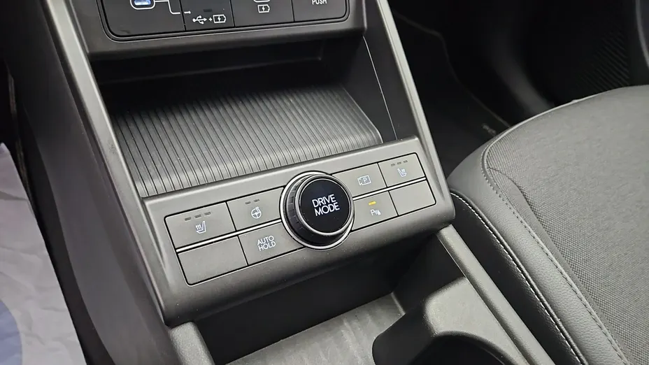HYUNDAI Kona -
