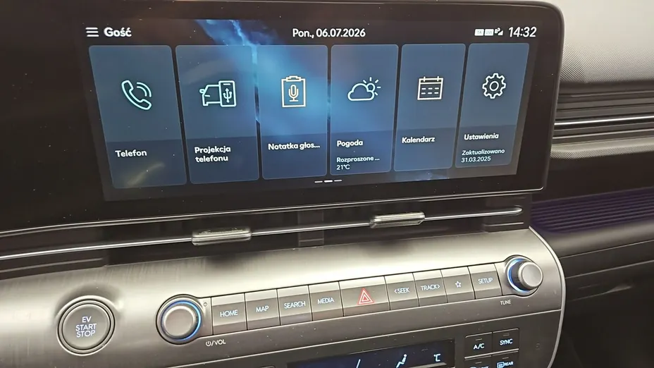 HYUNDAI Kona -