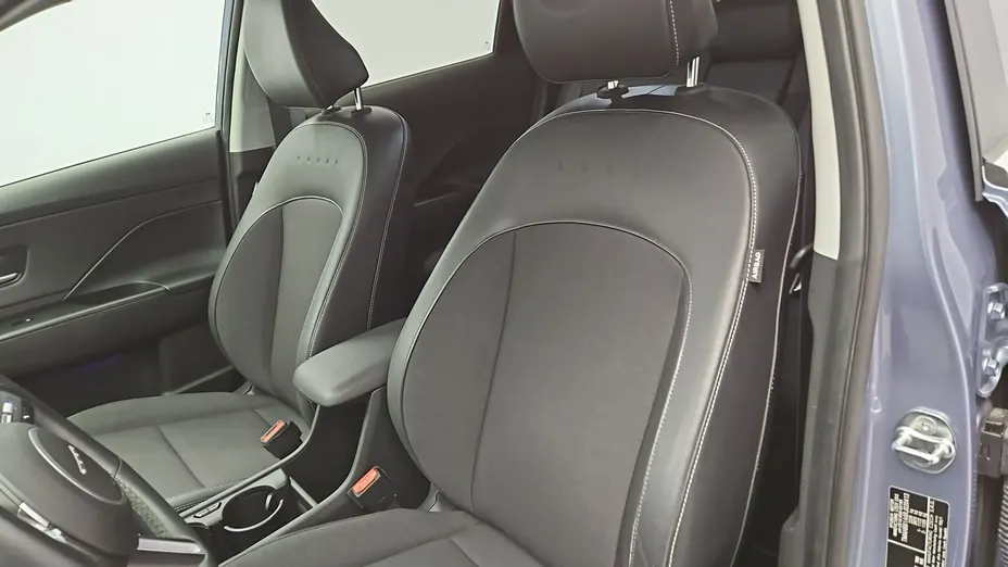 HYUNDAI Kona -