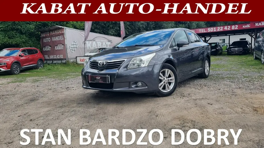 TOYOTA Avensis -