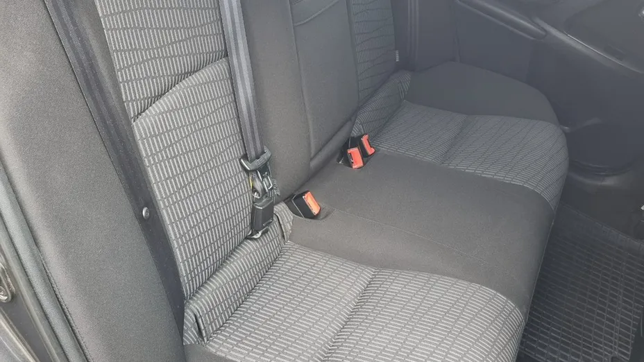 TOYOTA Avensis -