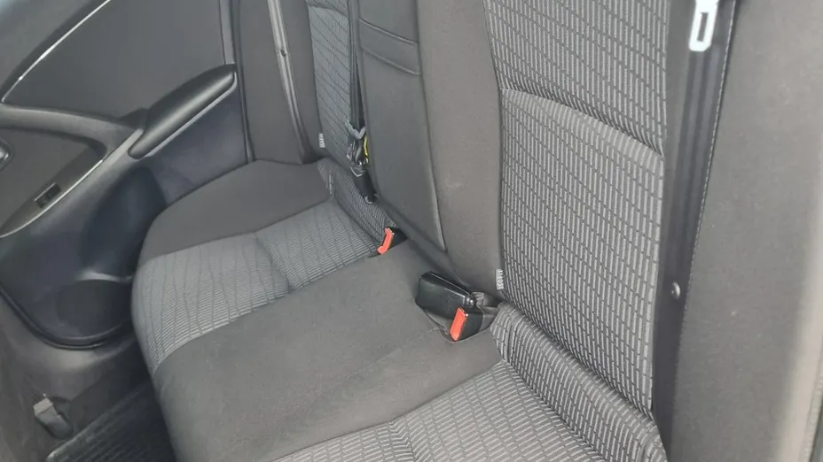 TOYOTA Avensis -