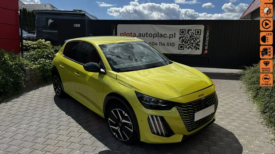 PEUGEOT 208 -